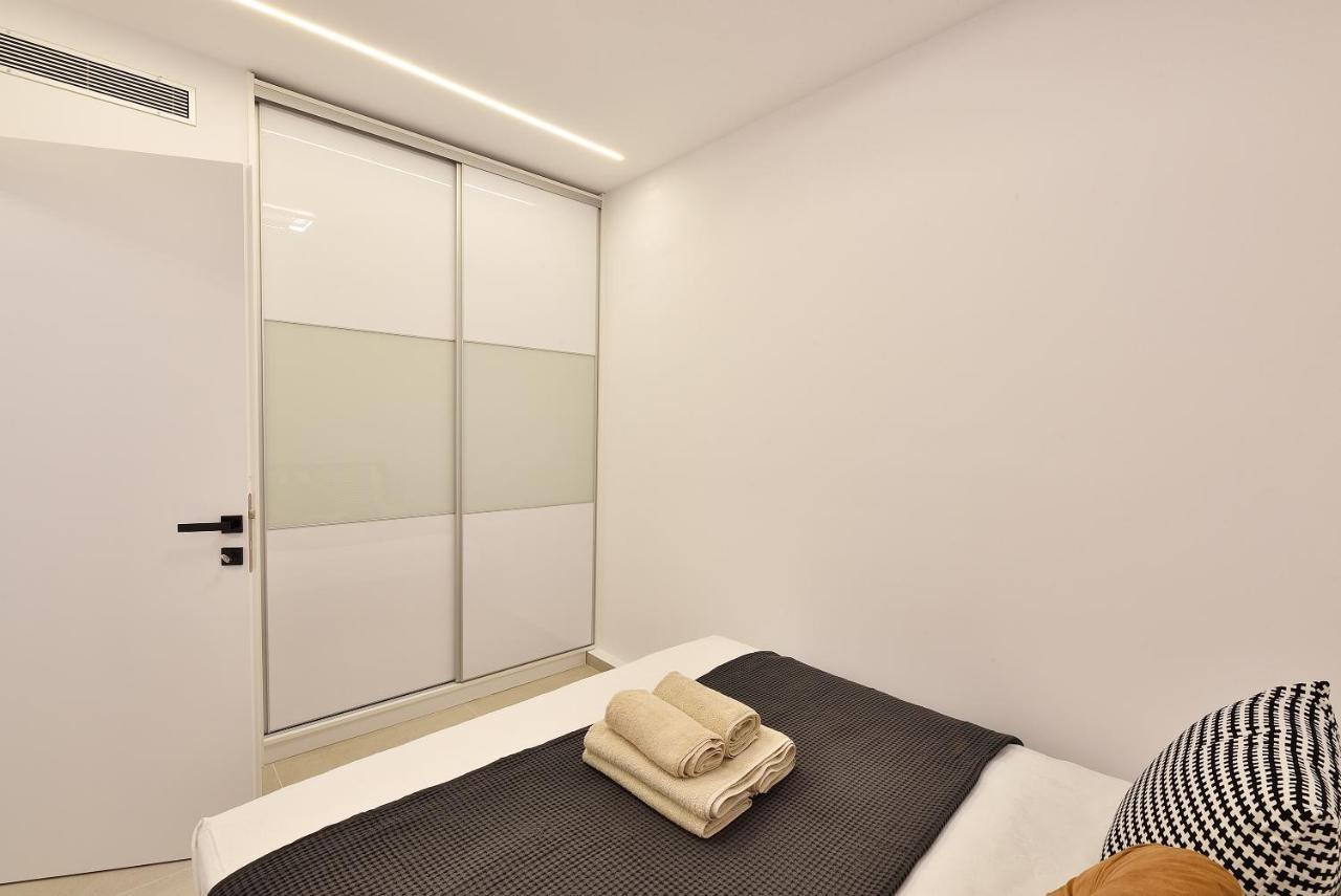 Phaedrus Living City Center Luxury Flat Skoufa Афины Экстерьер фото